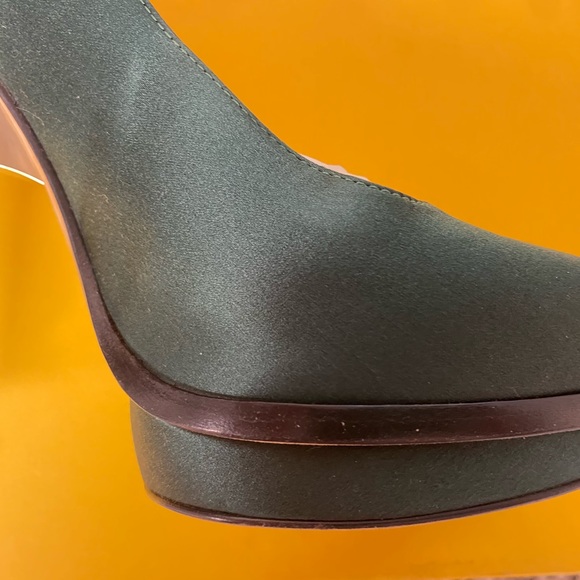 Fendi Hunter Green Satin Deep Platform Heels - Picture 8 of 11
